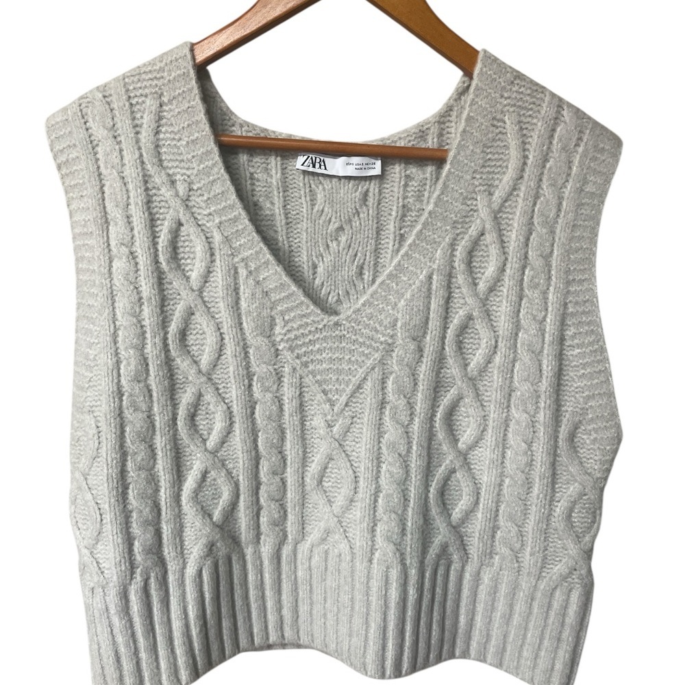ZARA Light Gray Chunky Cable Knit Sweater Vest Women’s Size Small - Picture 2 of 6